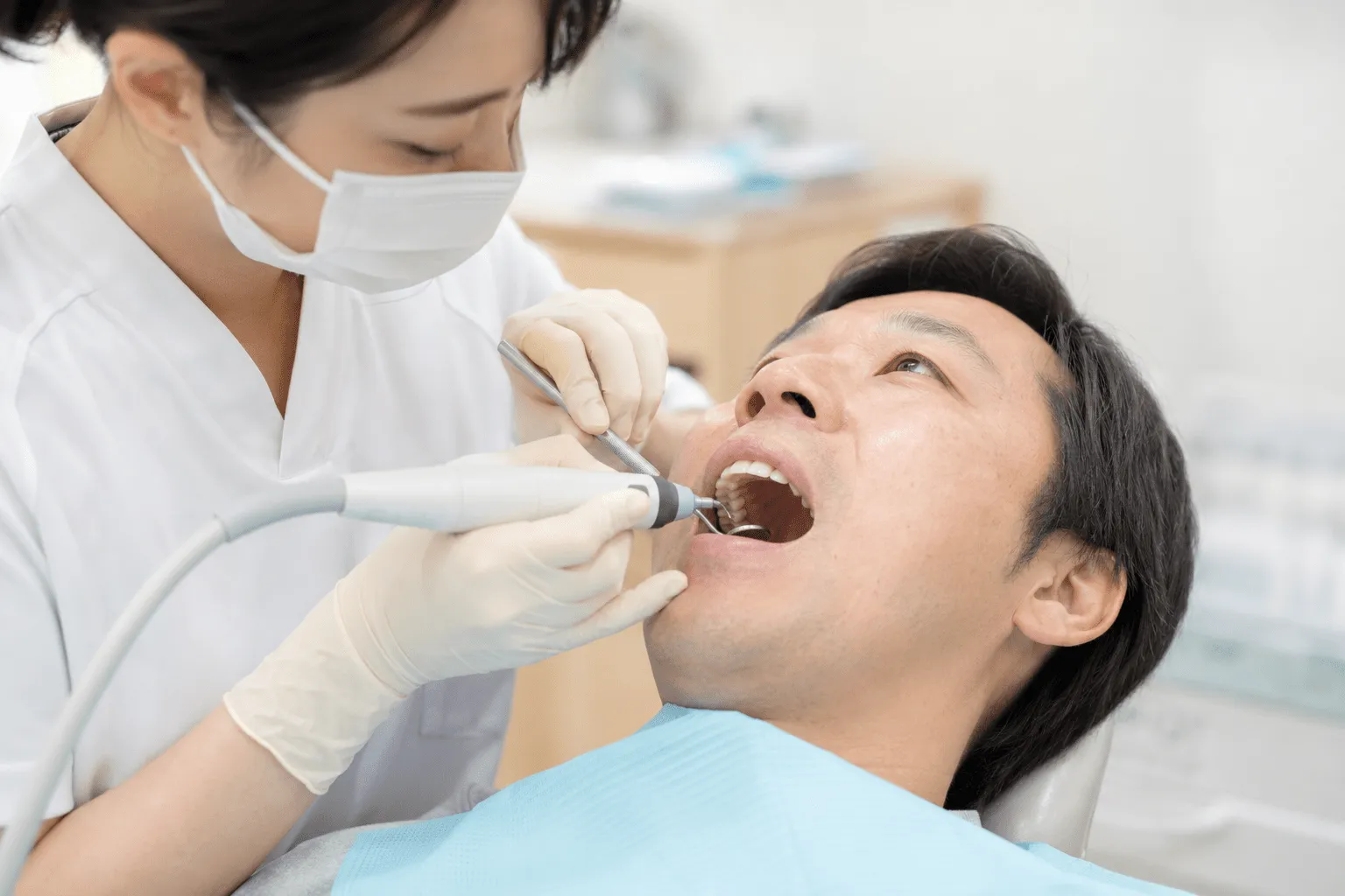歯ぐきの出血や腫れに対する治療