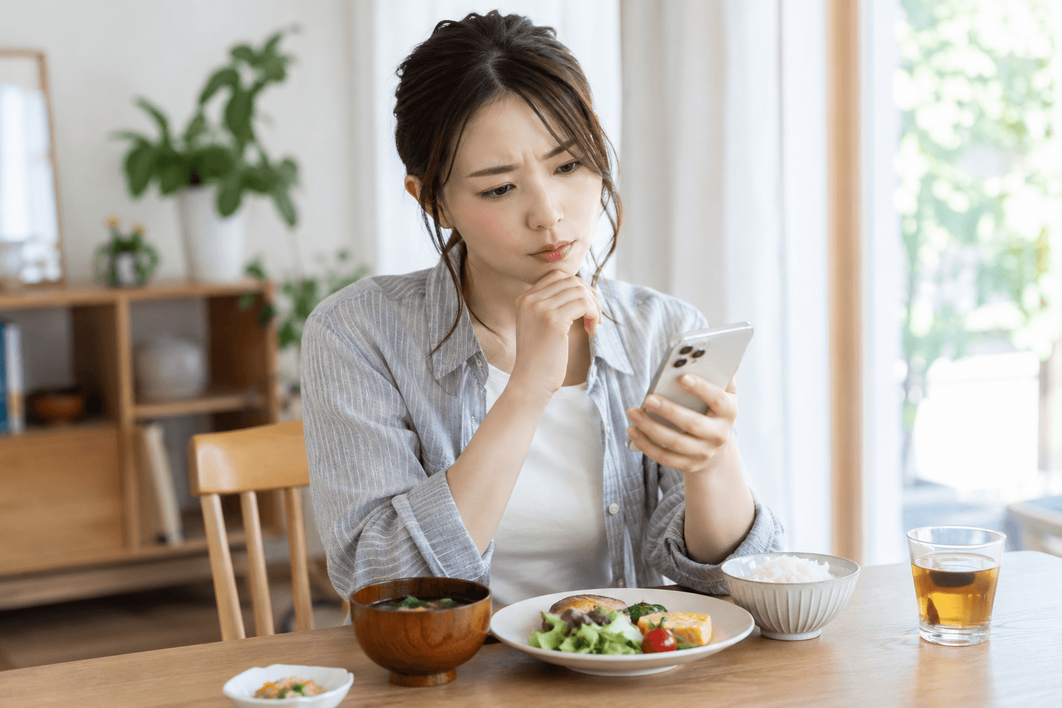ホワイトニング後の食事を始めるタイミングのイメージ